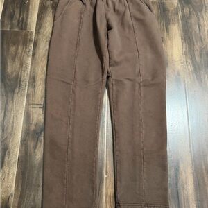 Brown pleated sweatpants